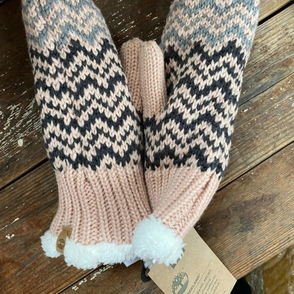 NWT Timberland Pink Fair Isle Fleece Lined Mittens - Picture 3 of 6